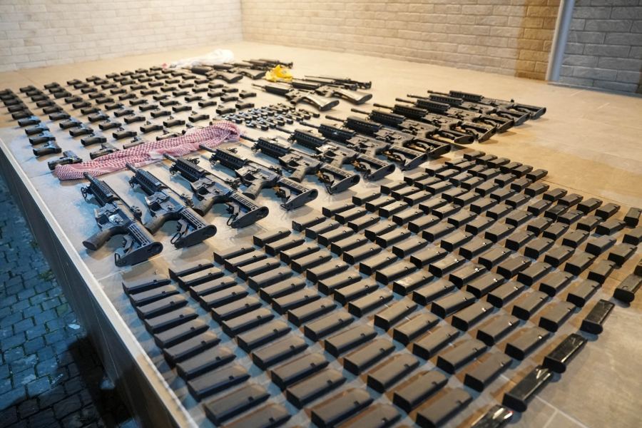 إحباط عملية تهريب ضخمة للأسلحة عبر الحدود الأردنية